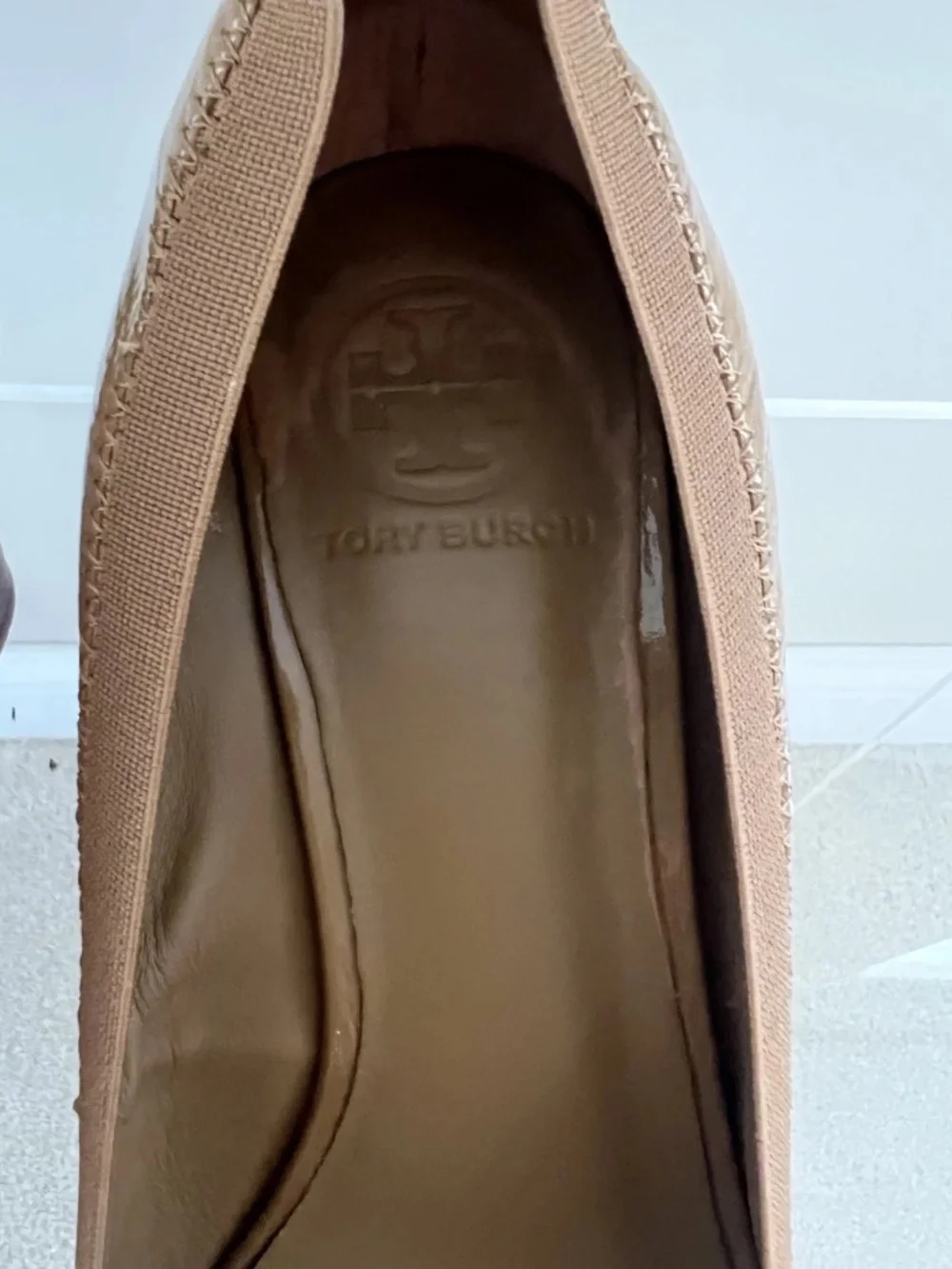 TORY BURCH carolina Wedge Tan womens Size 8.5